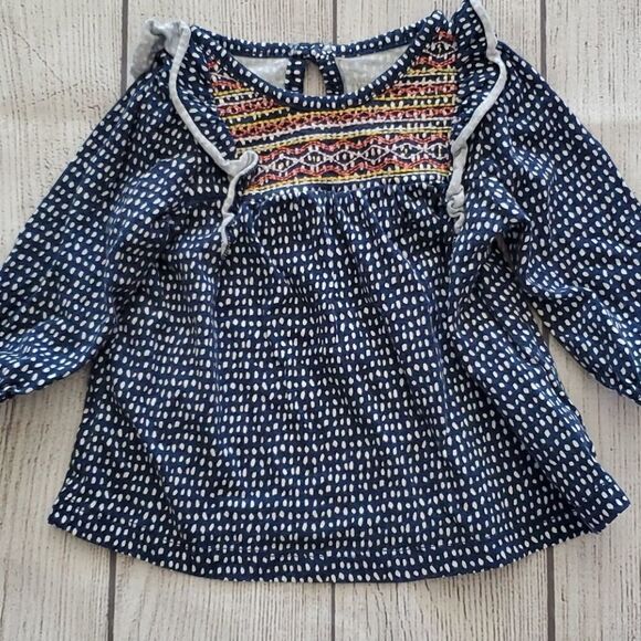 2 Carter's tops 6m - Picture 2 of 5